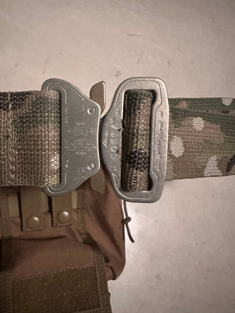 Firstspear AGB、サファリランドホルスターセット