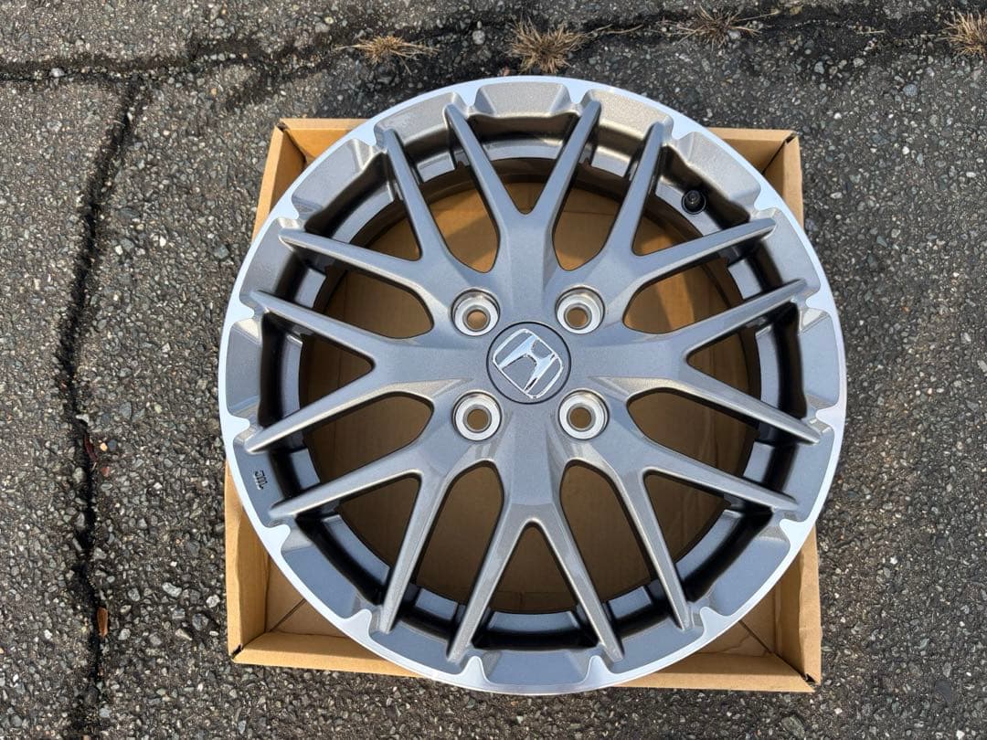 よっしー　N-BOXカスタム 15インチホイール 新車外し