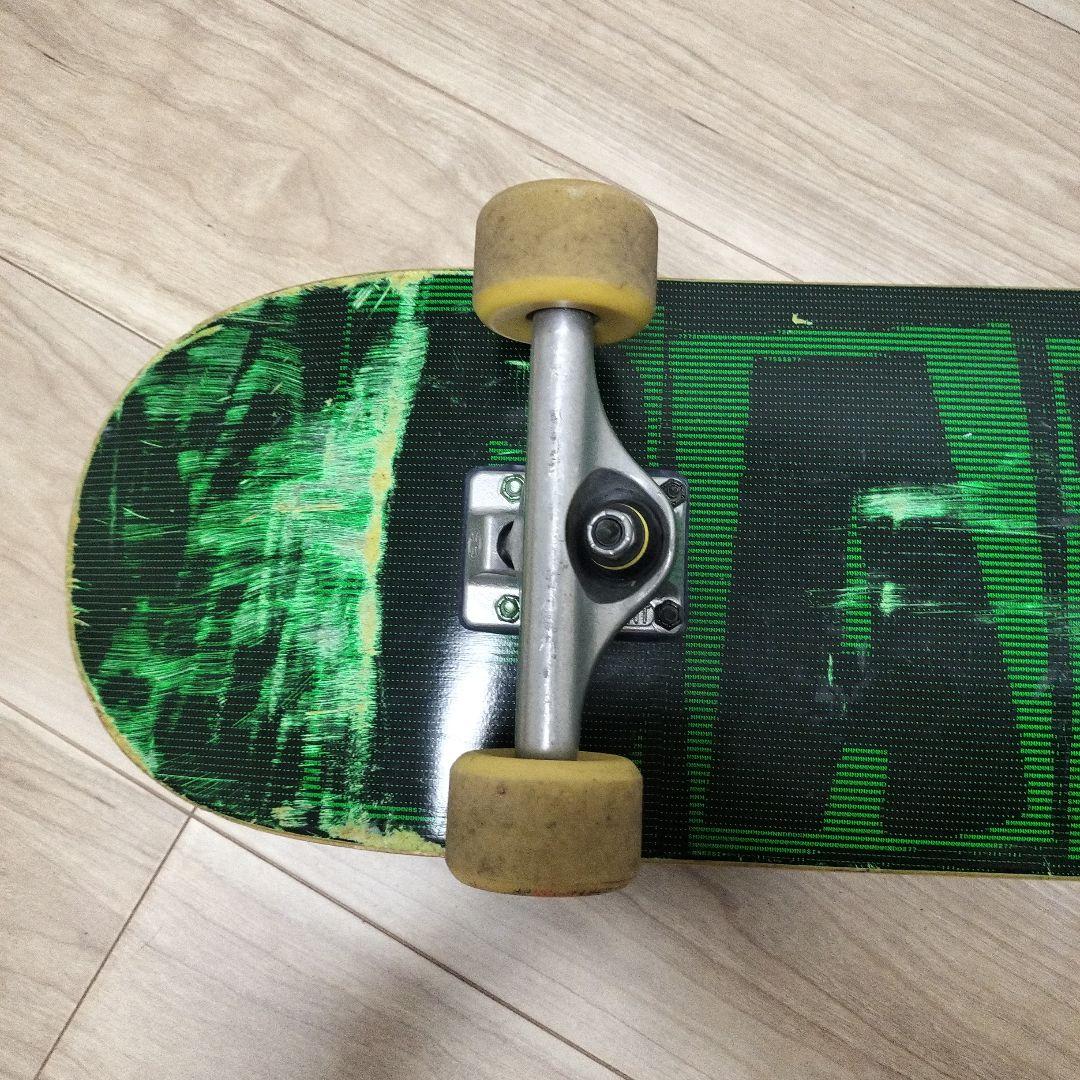 BAKER 8.25 スケートボードフルコンプリートセット スケボー　ベイカー