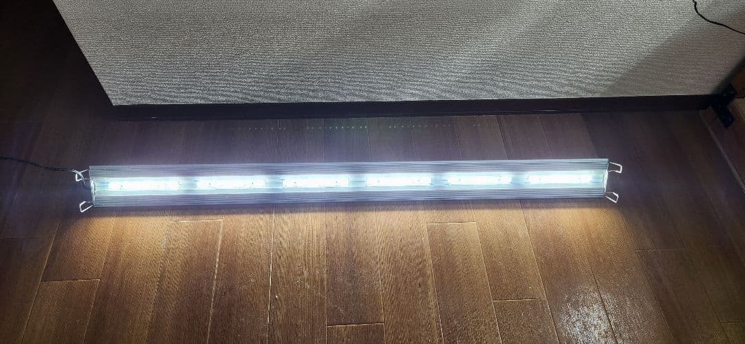 【引取り歓迎】アクロ TRIANGLE LED 1200