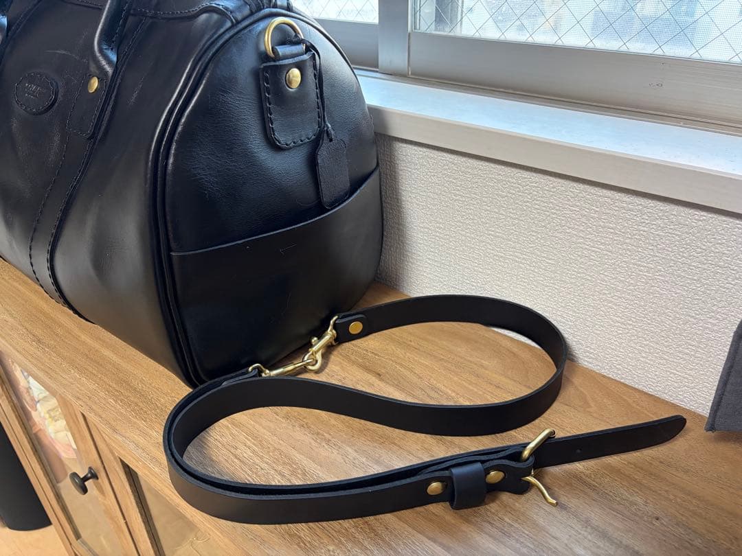 HERZ ボストンバッグ(V-23) 黒　Mサイズ