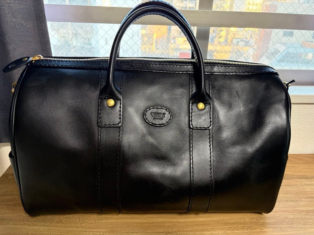 HERZ ボストンバッグ(V-23) 黒　Mサイズ