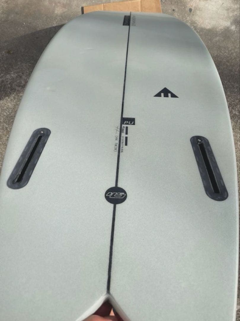 HAYDEN SHAPES HK TWIN 5.7 ヒプトクリプトツインフィン付