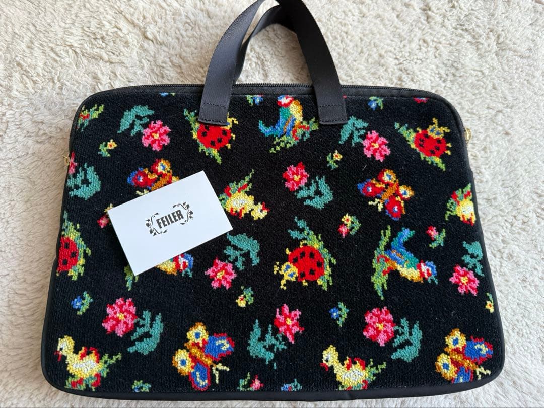 未使用品 FEILER ハイジ　タブレットPCケース　ハイジ柄