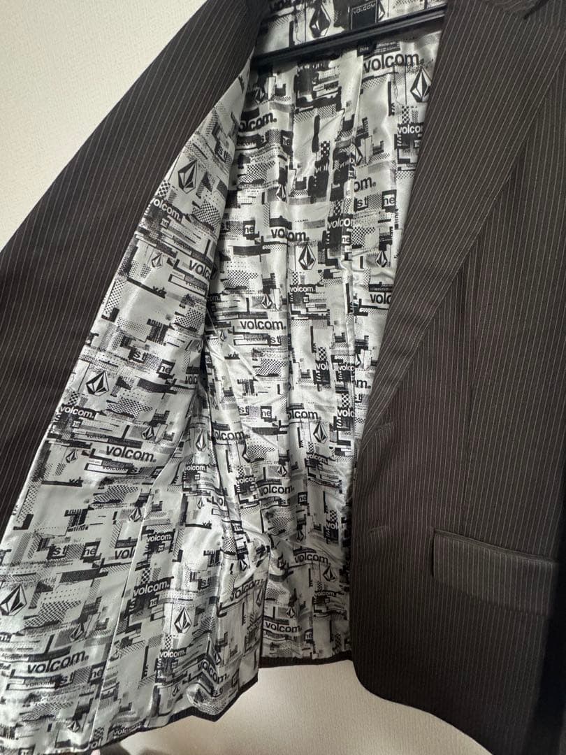 volcom ボルコム　スーツ　US-Sサイズ