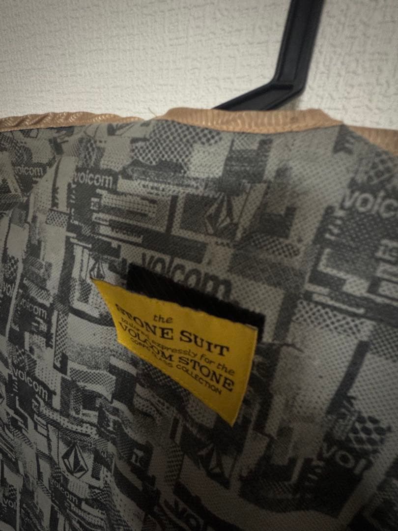 volcom ボルコム　スーツ　US-Sサイズ