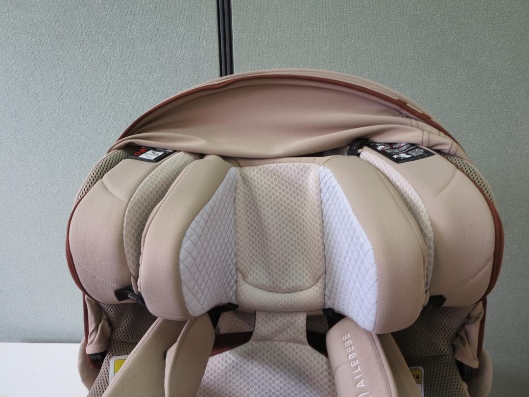 エールベベ・クルットR ウィ チャイルドシート　ISOFIX　回転式