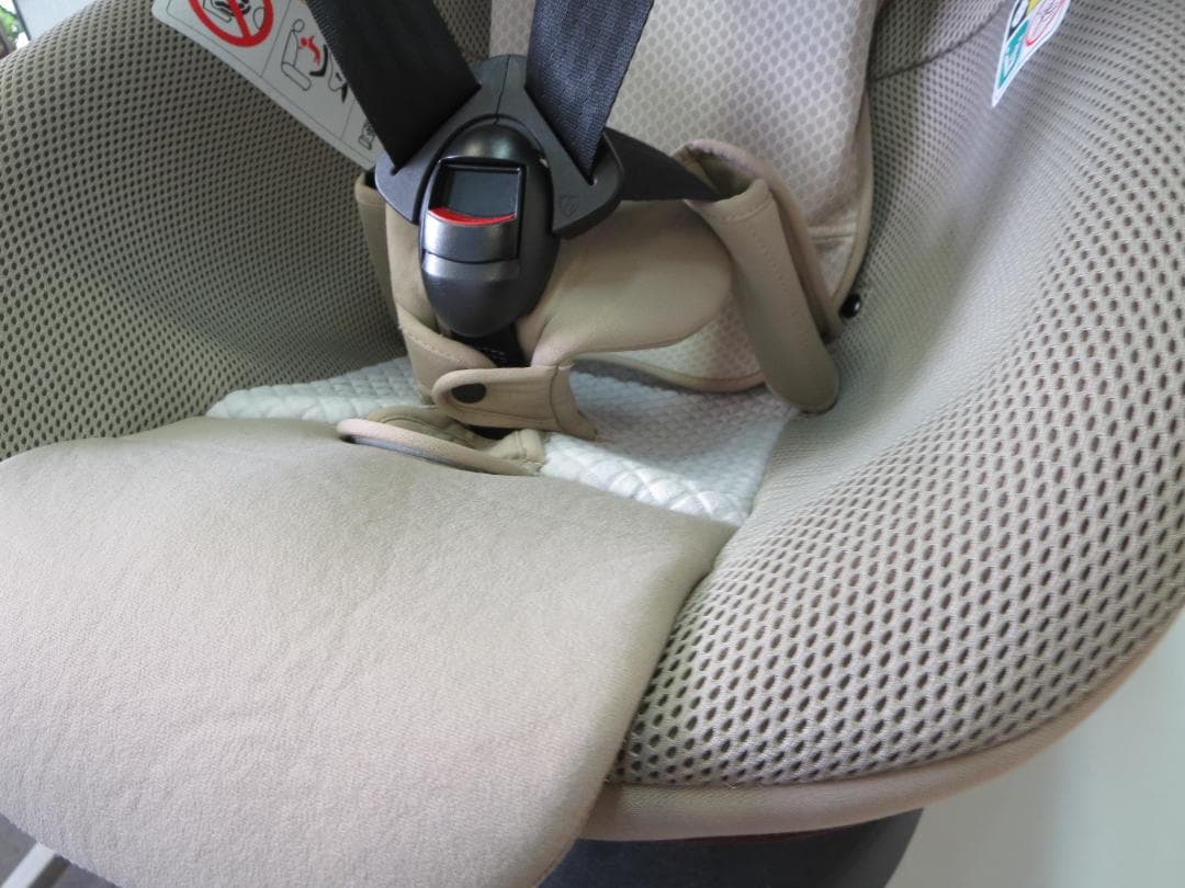 エールベベ・クルットR ウィ チャイルドシート　ISOFIX　回転式