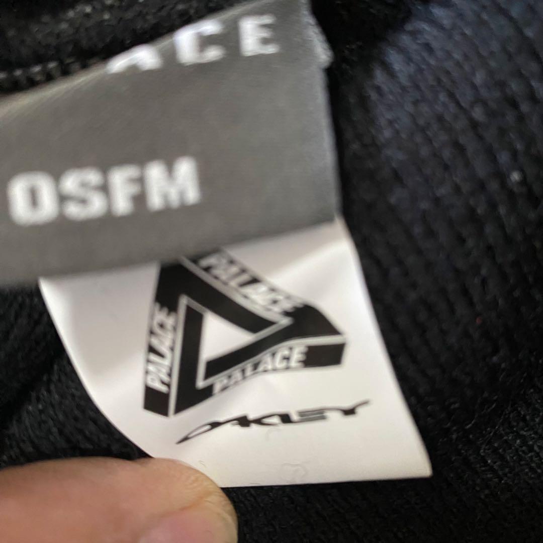 Palace x Oakley コラボニット帽