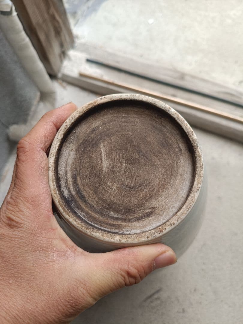 梅瓶　中国　竜文　大元大徳元年製　星帝萬歳萬歳萬萬歳　色は薄い緑です　-SO