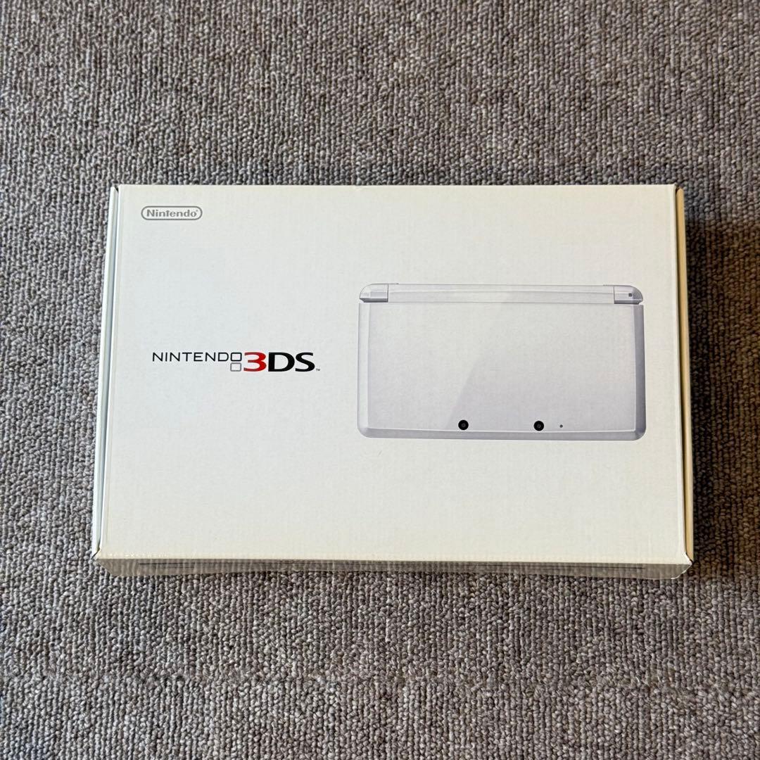 ニンテンドー3DS ピュアホワイト 箱付き