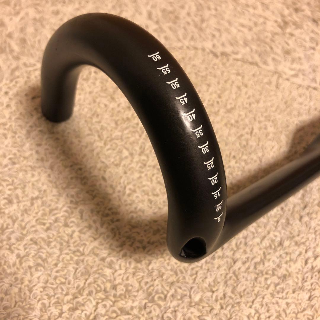 TNI エアロファースト　カーボンハンドルバー　幅400mm