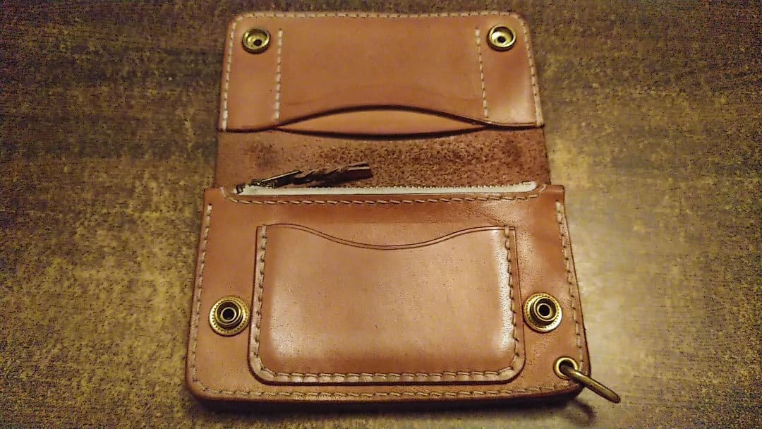 トラッカーウォレット　ミドル　ヌメ革