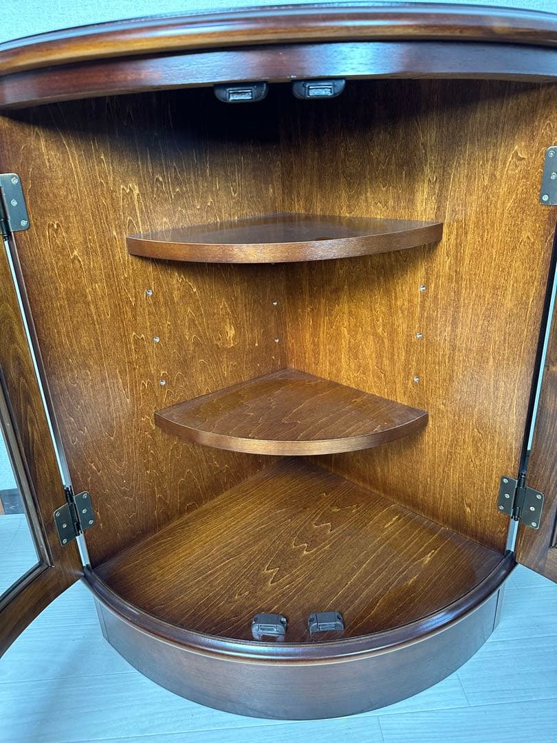 極美品 カリモク コロニアル コーナー キャビネット 飾り棚 ※i4※