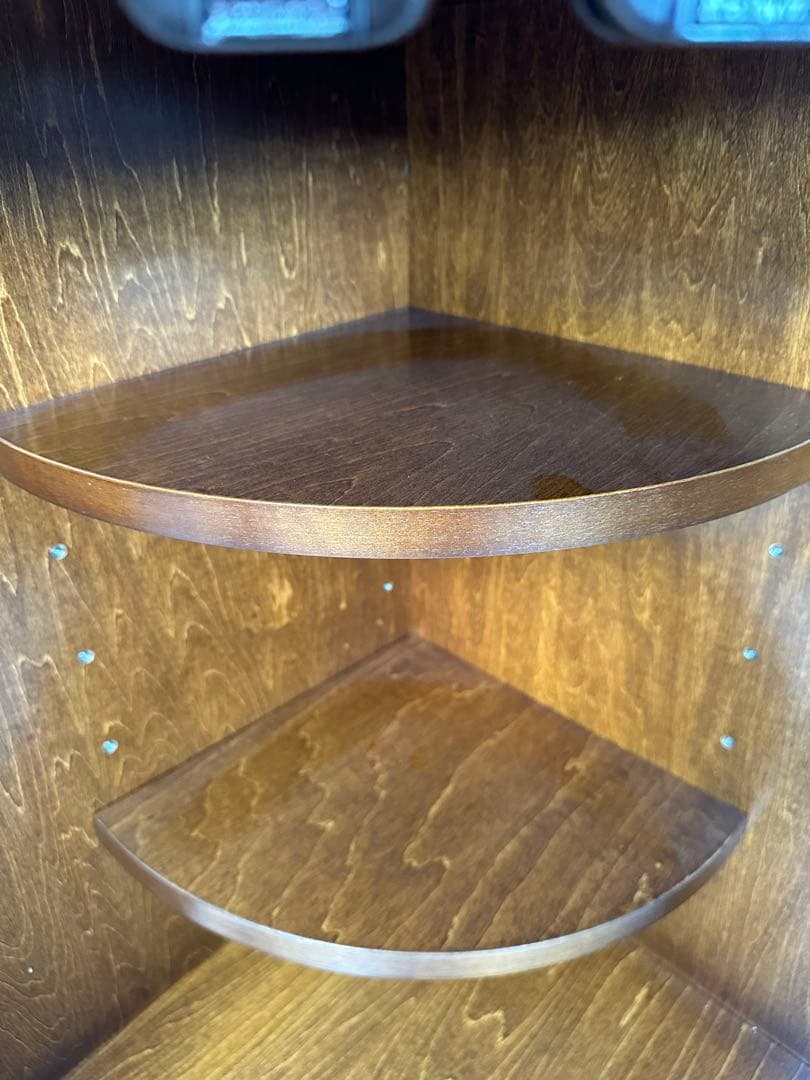 極美品 カリモク コロニアル コーナー キャビネット 飾り棚 ※i4※