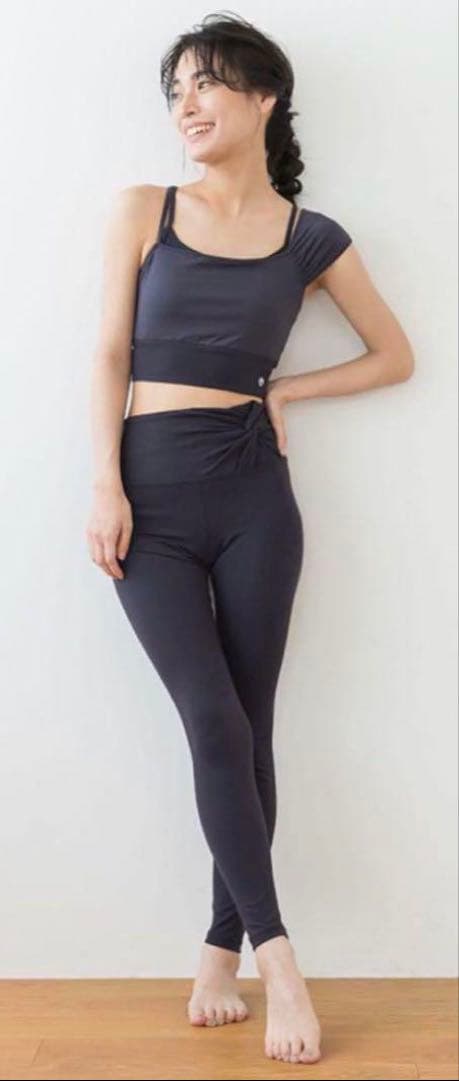 【SUKALA】 eco ツイストレギンス（ダークネイビー/Mサイズ）