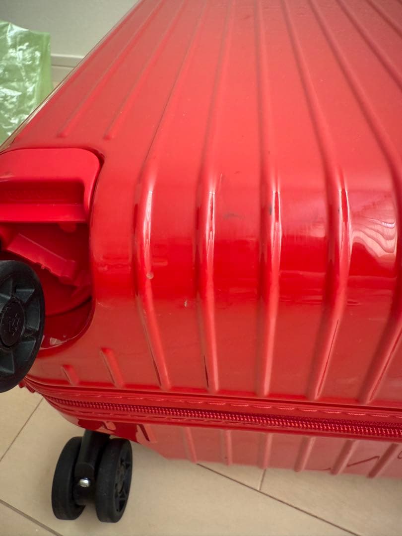 【美品】RIMOWA リモワ エッセンシャルキャビン 36L レッド　キャリー