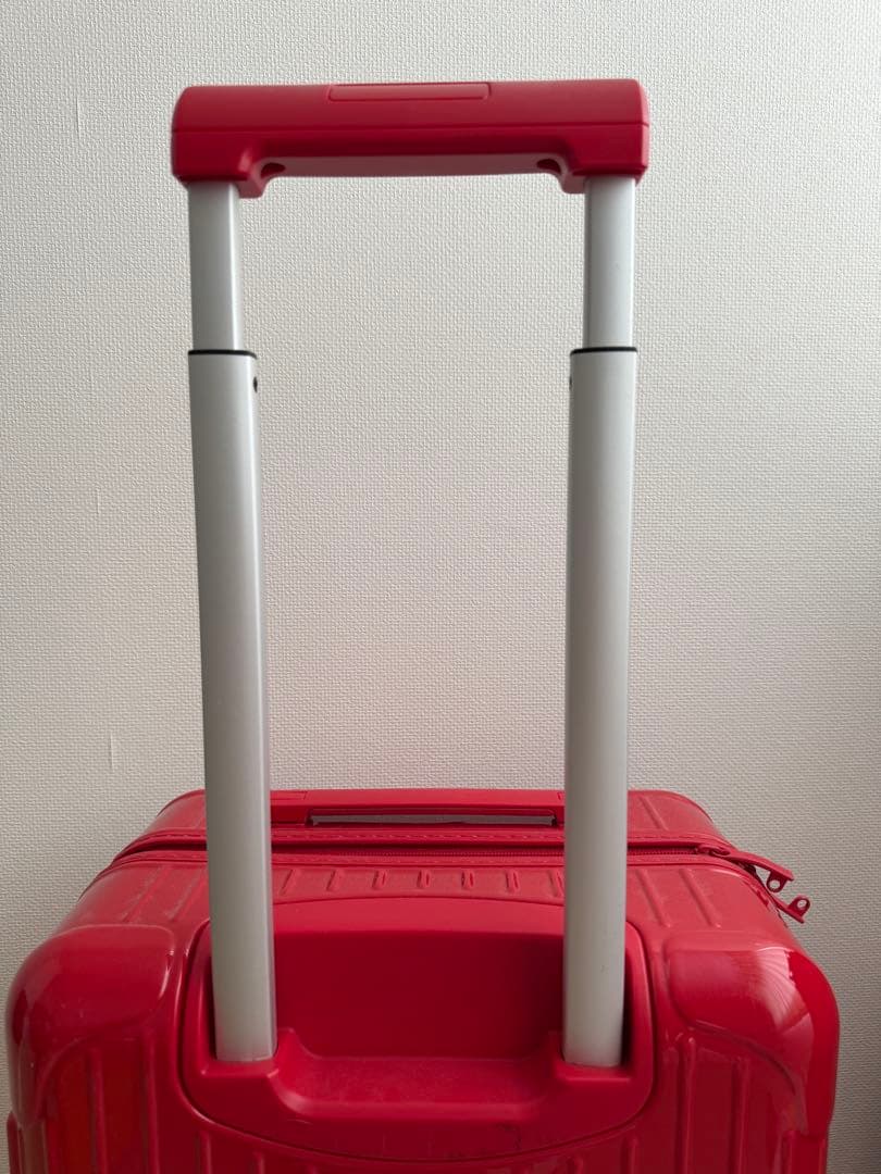 【美品】RIMOWA リモワ エッセンシャルキャビン 36L レッド　キャリー