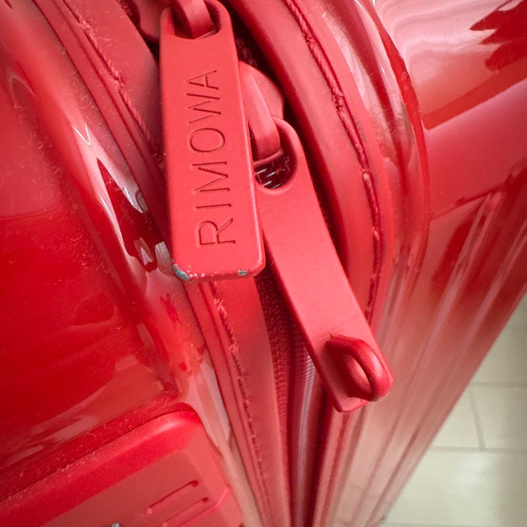【美品】RIMOWA リモワ エッセンシャルキャビン 36L レッド　キャリー