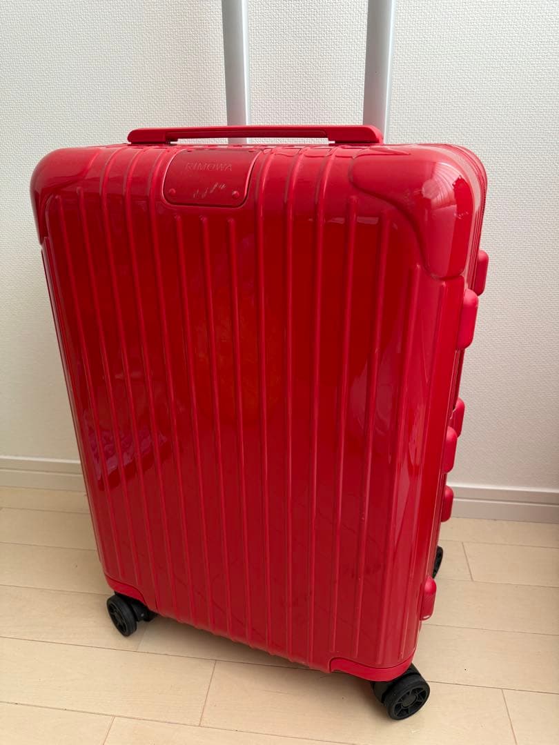 【美品】RIMOWA リモワ エッセンシャルキャビン 36L レッド　キャリー