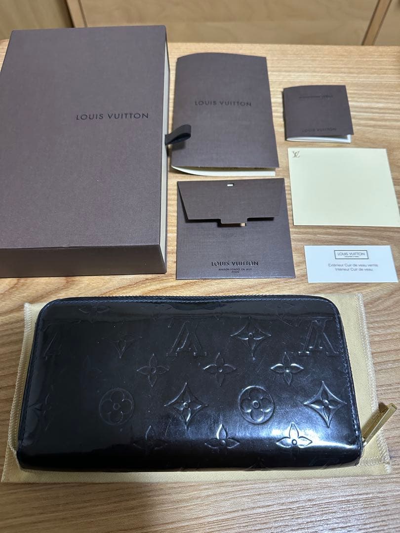 【箱付属品付き】ルイヴィトン モノグラム ヴェルニ ジッピーウォレット