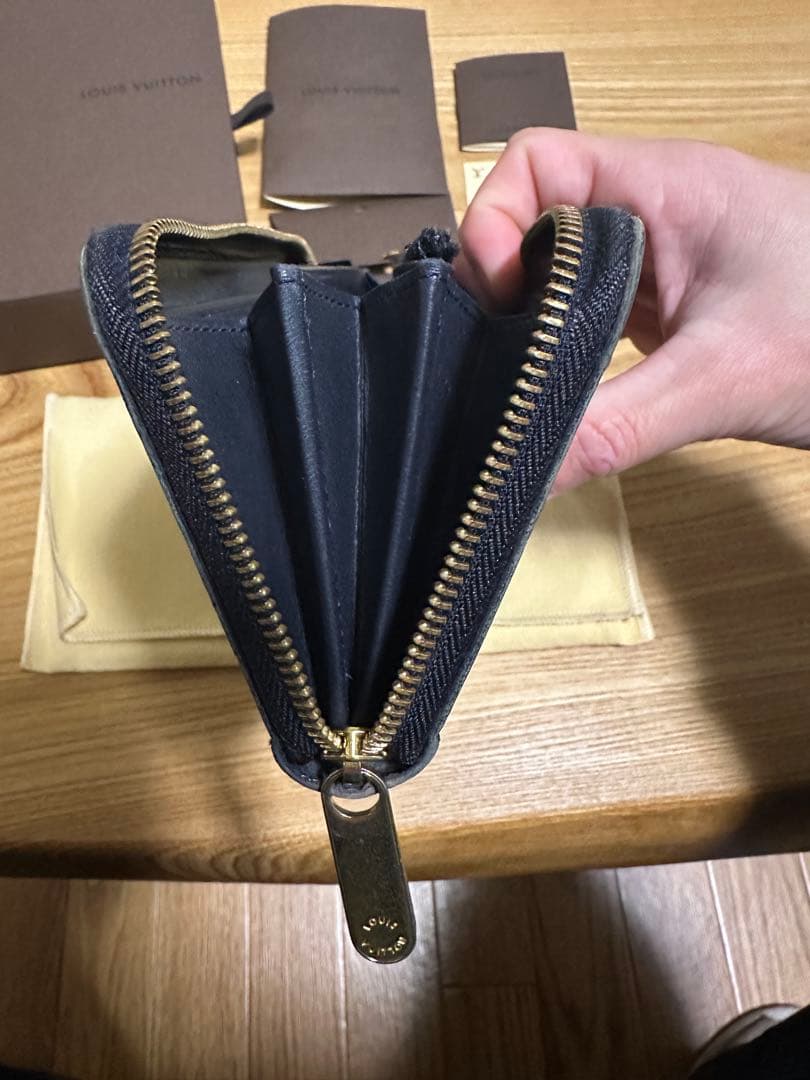 【箱付属品付き】ルイヴィトン モノグラム ヴェルニ ジッピーウォレット