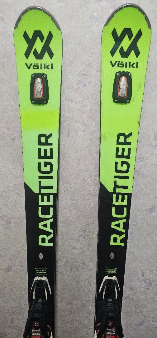 Völkl Racetiger スキー板