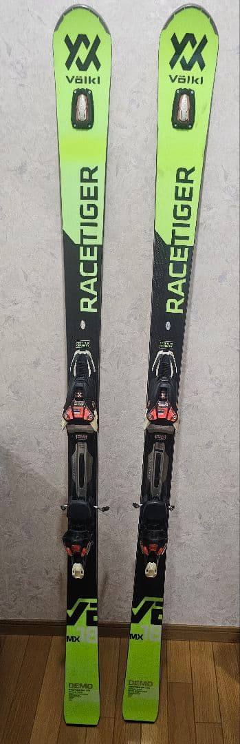 Völkl Racetiger スキー板
