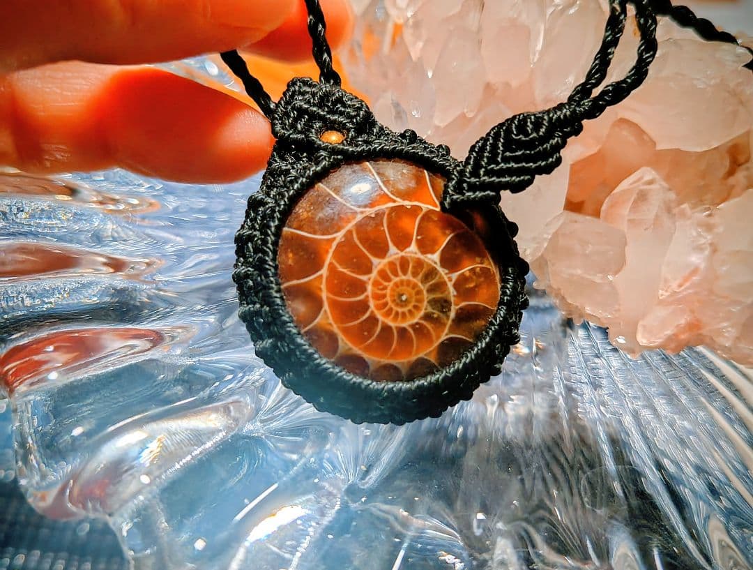 アンモナイト化石 マクラメネックレス