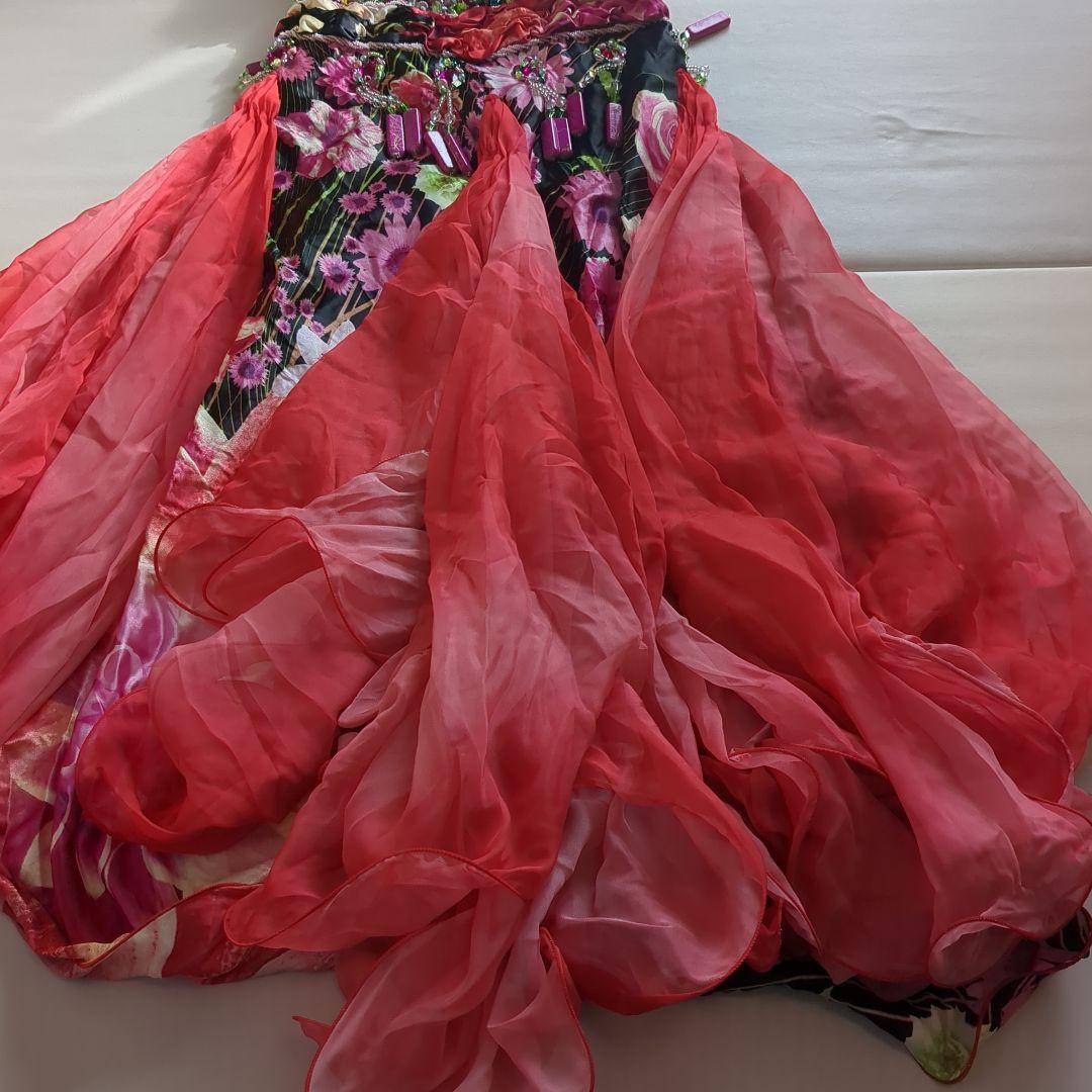 ベリーダンス衣装 黒×赤系花柄 豪華デザイン 側面スリット