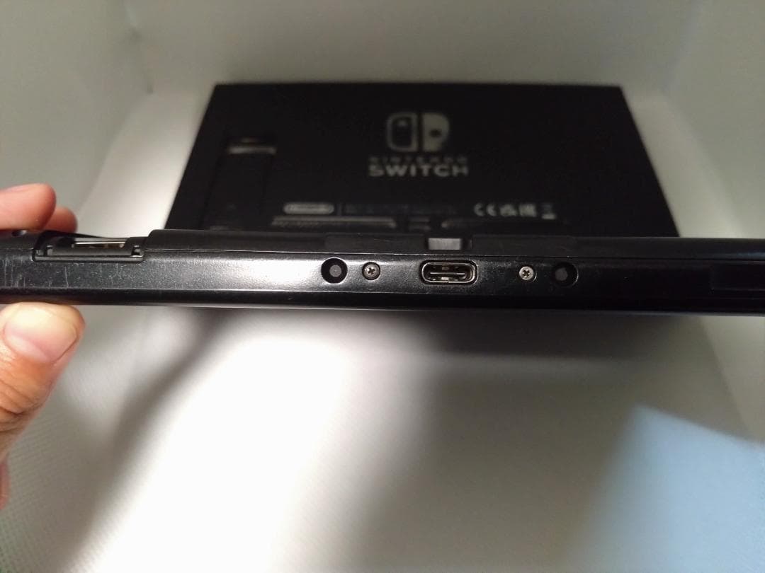 【ジャンク】Switch本体のみ2台セット 電源入ります 端子緩め スタンド欠け