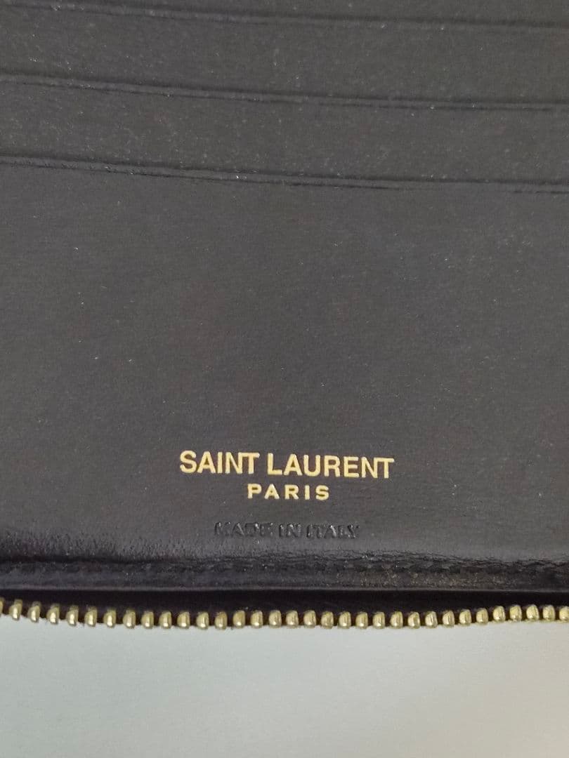 YSL サンローラン　黒 レザー 財布