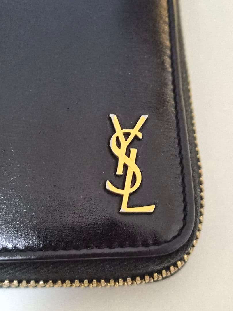 YSL サンローラン　黒 レザー 財布