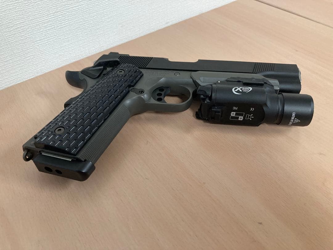 東京マルイ★CRG1368★NightWarrior★ SUREFIREX300