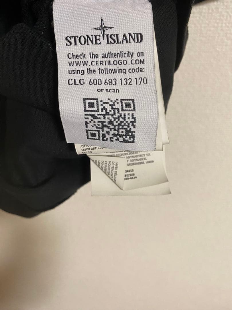 STONE  Tシャツ　ブラック