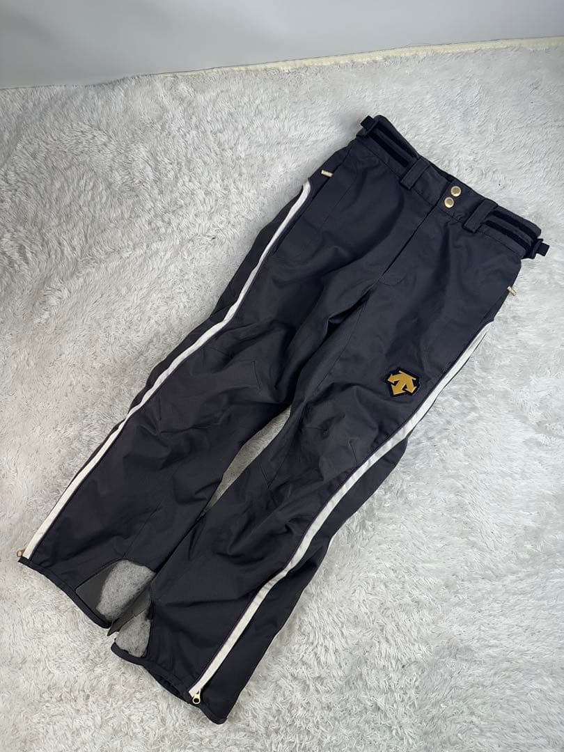 デサント　スノーボードウェア　セットアップ　チタンサーモ　スキーウェア　黒　M