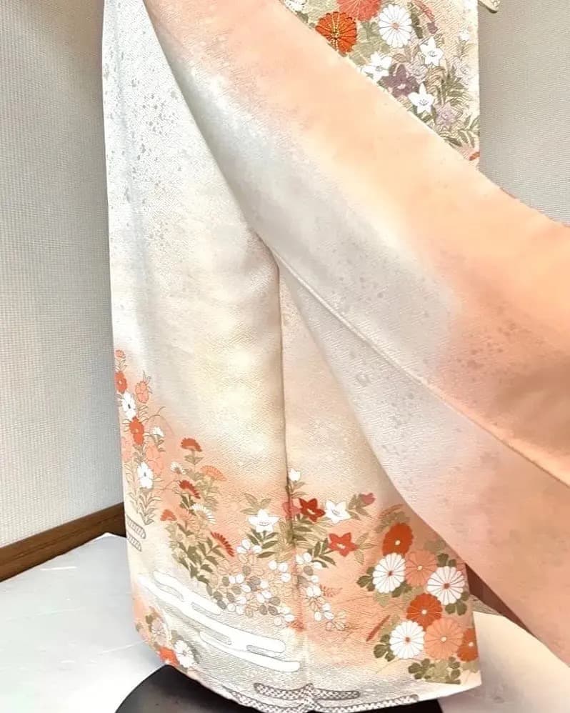 ご予約中です。未使用仕付け糸付 三松謹製 正絹訪問着 ヱ霞 麗しく雅なお色柄