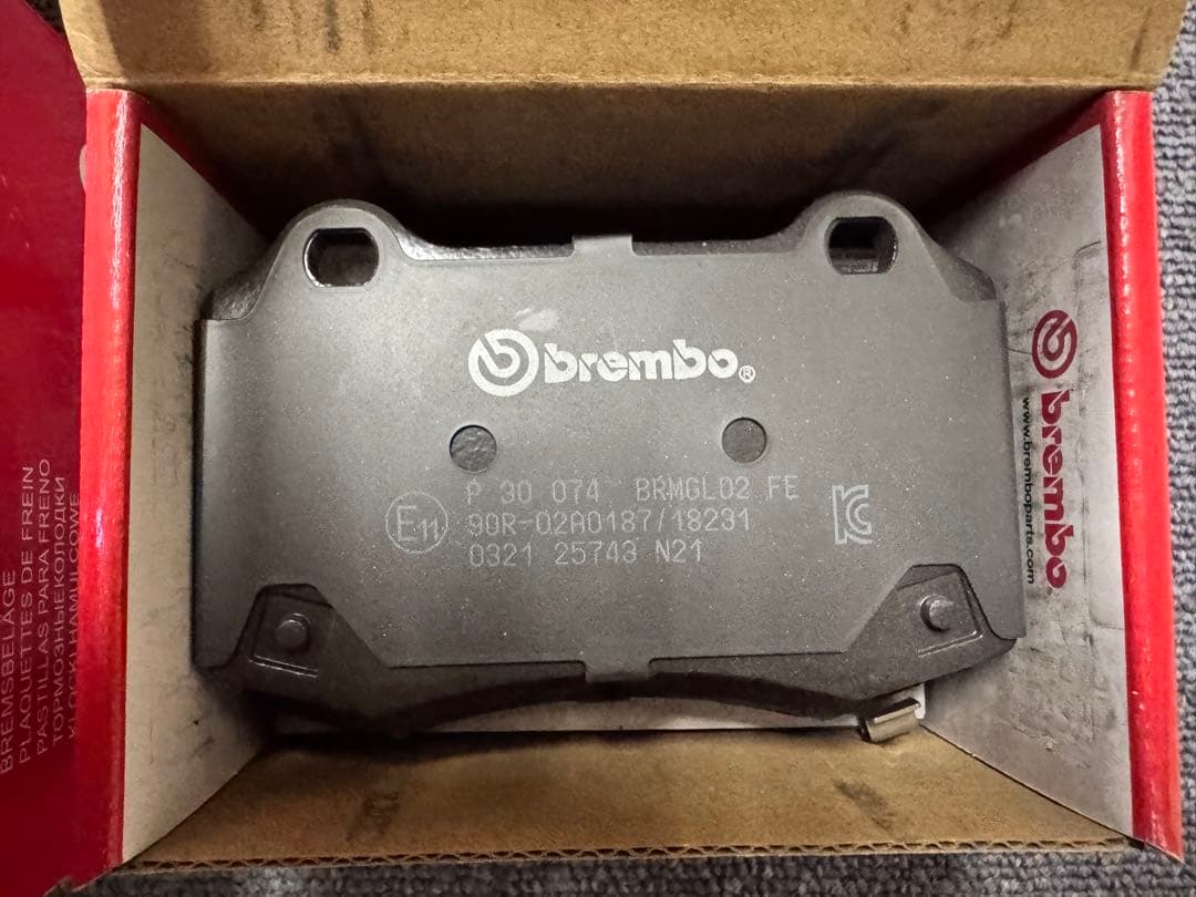 Brembo ブレーキパッド P37 018 P30 074