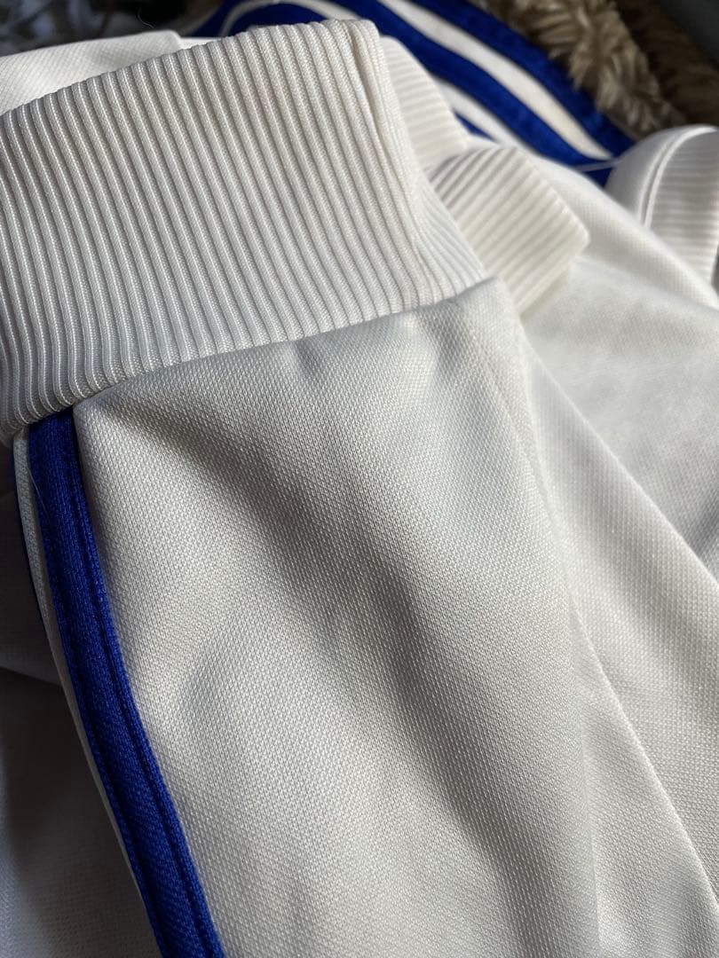 アディダスチェルシー ロゴ ワッペン スリーライン アンセムジャケット 白 L