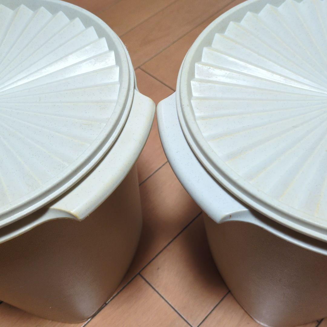 お値下げタッパーウェアマキシクイーンデコレーターホワイトベージュ 2個セット