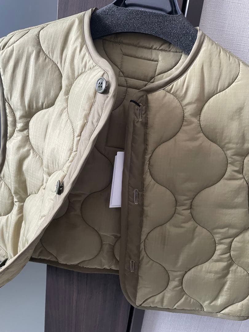 新品　HYKE（ハイク）QUILTED CROPPED VEST