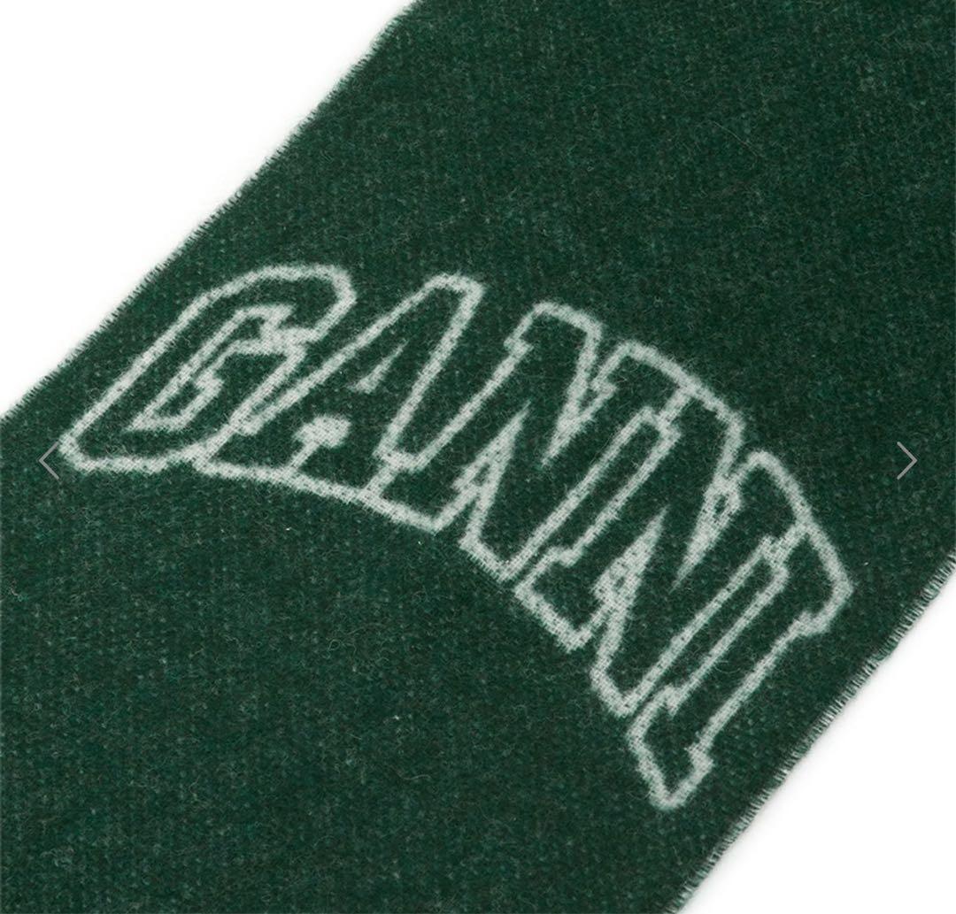 GANNI ロゴ入りマフラー ダークグリーン