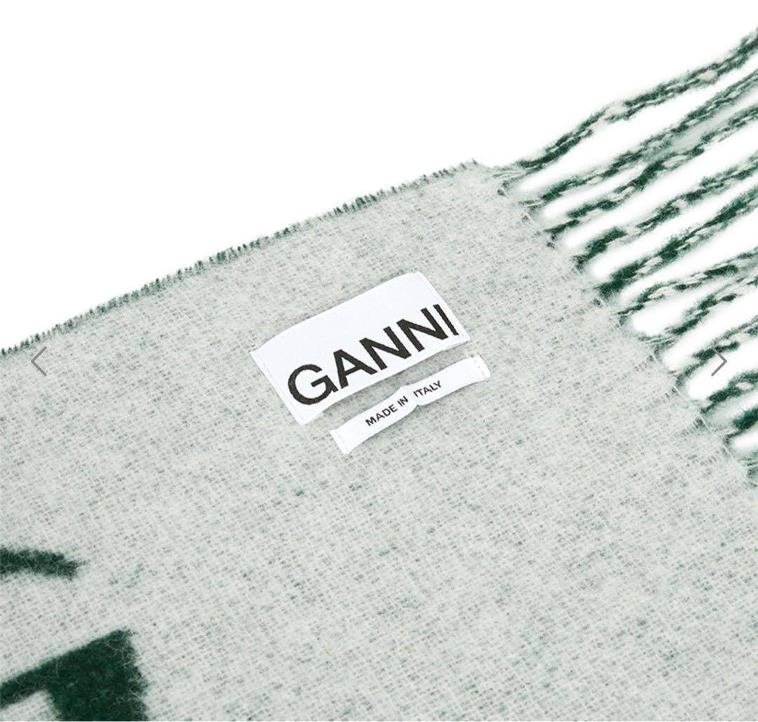 GANNI ロゴ入りマフラー ダークグリーン