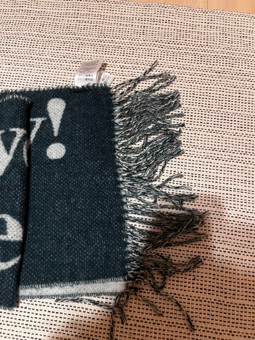 GANNI ロゴ入りマフラー ダークグリーン