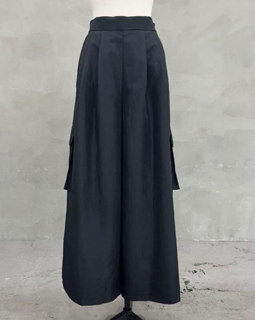 【miiiyu】Lig. wide cargo pants ブラック