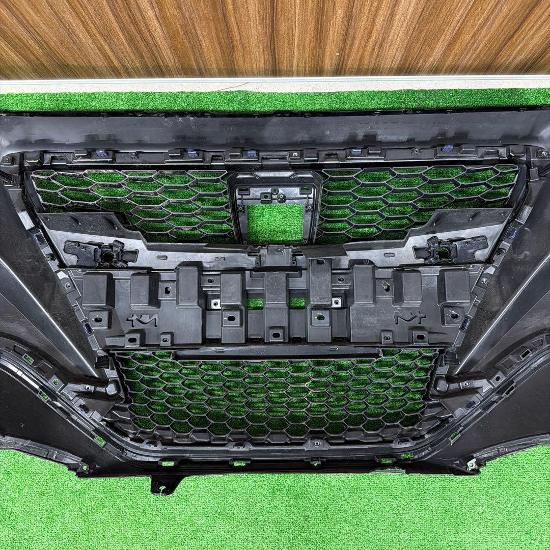 トヨタ　クラウン　ARS220 フロントバンパー　52119-30N30 (2)