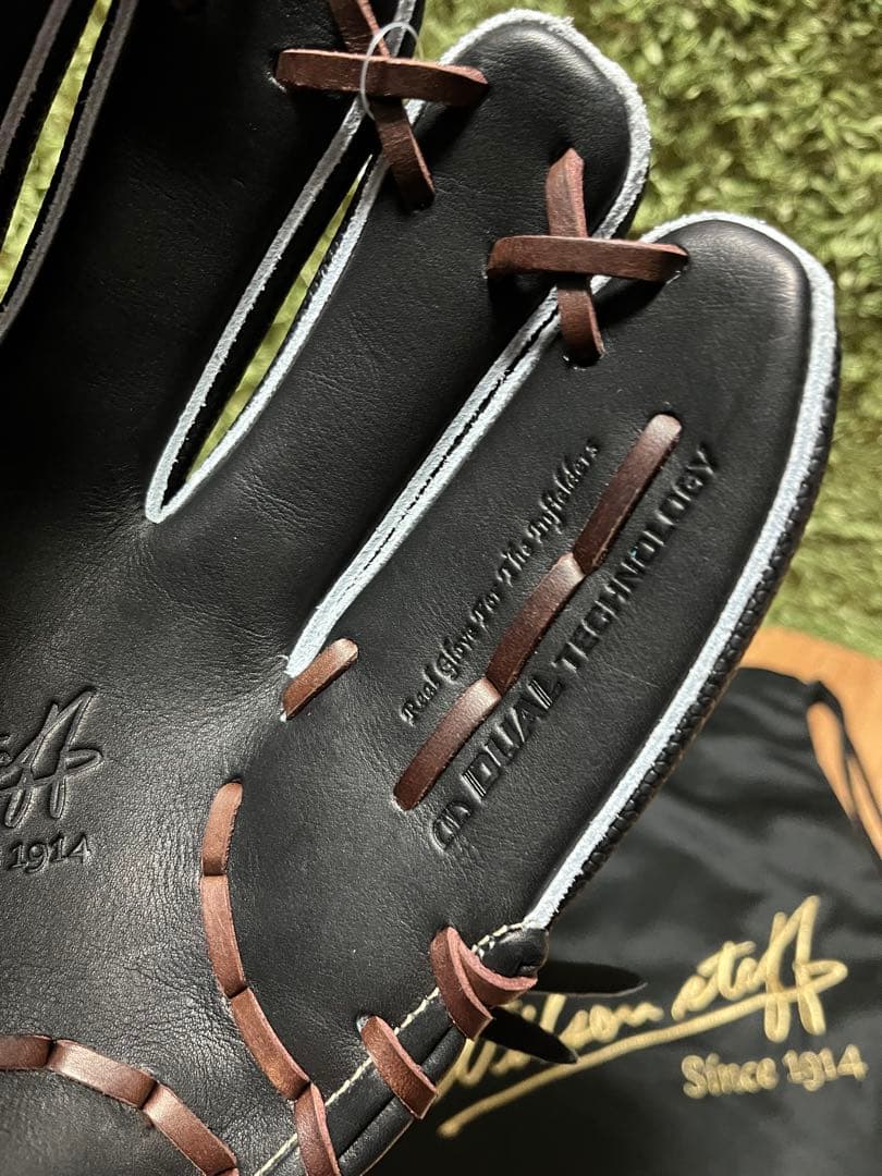 未使用⚫︎ウィルソンスタッフデュアル 硬式内野手用グラブ 86型 ブラックSS