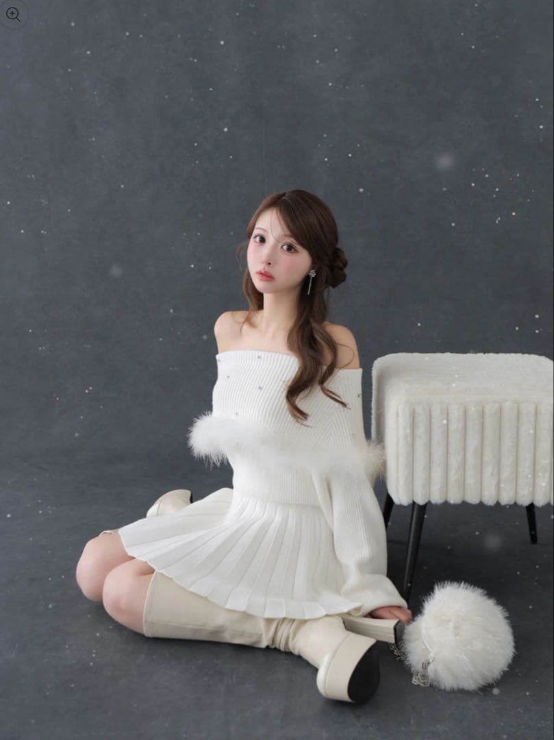 Fur bijou off shoulder mini onepiece 白