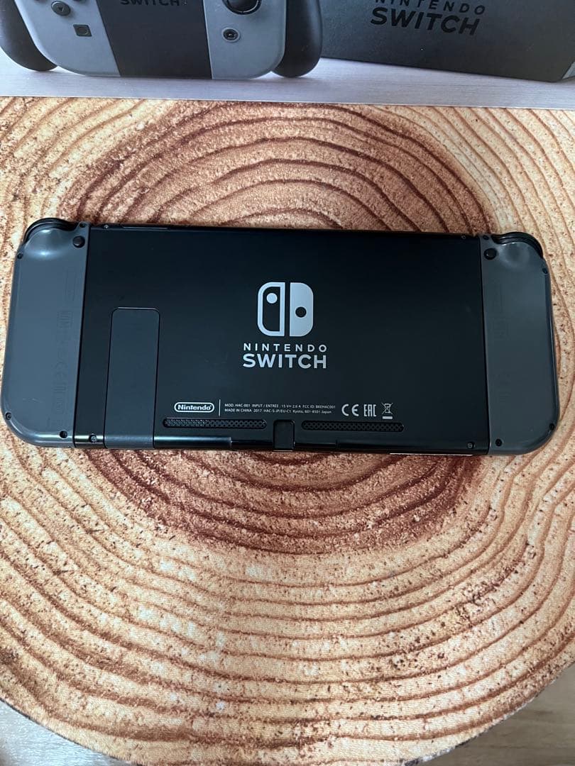 Nintendo Switch ニンテンドースイッチ本体　グレー①