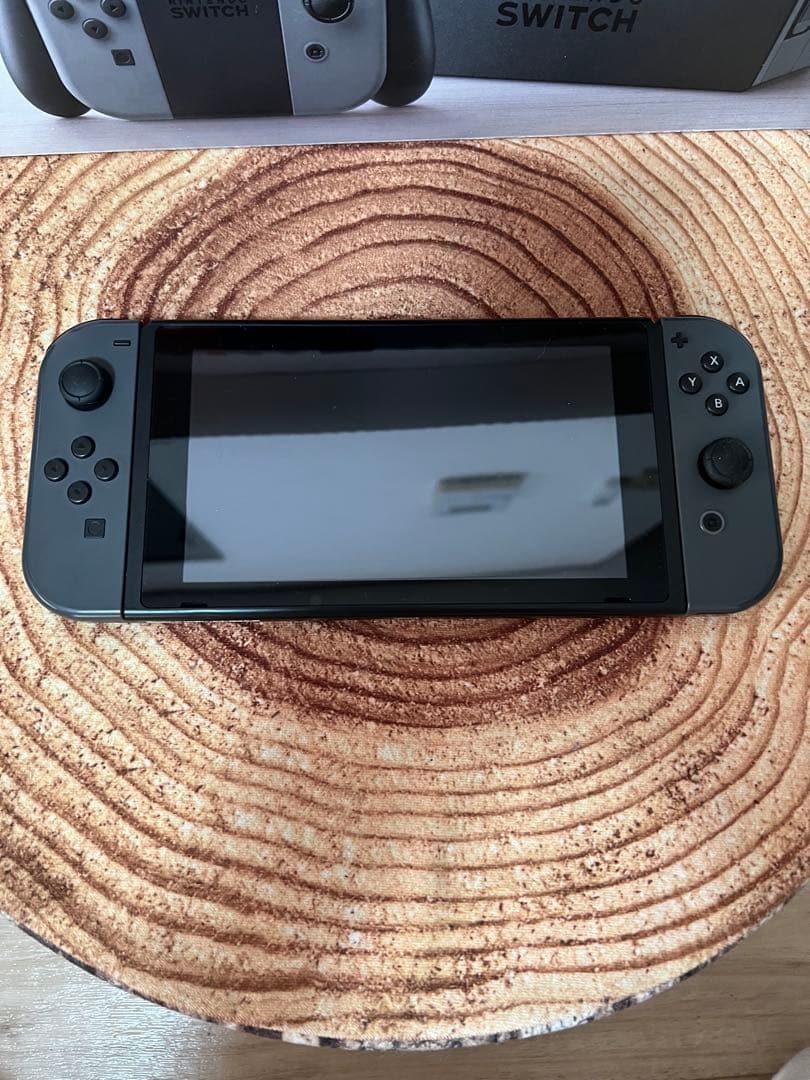 Nintendo Switch ニンテンドースイッチ本体　グレー①